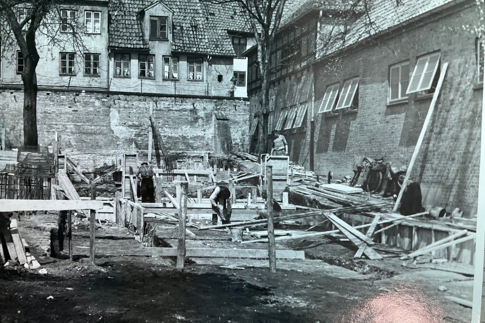 1954: Der Neubau beginnt1954: Der Neubau beginnt